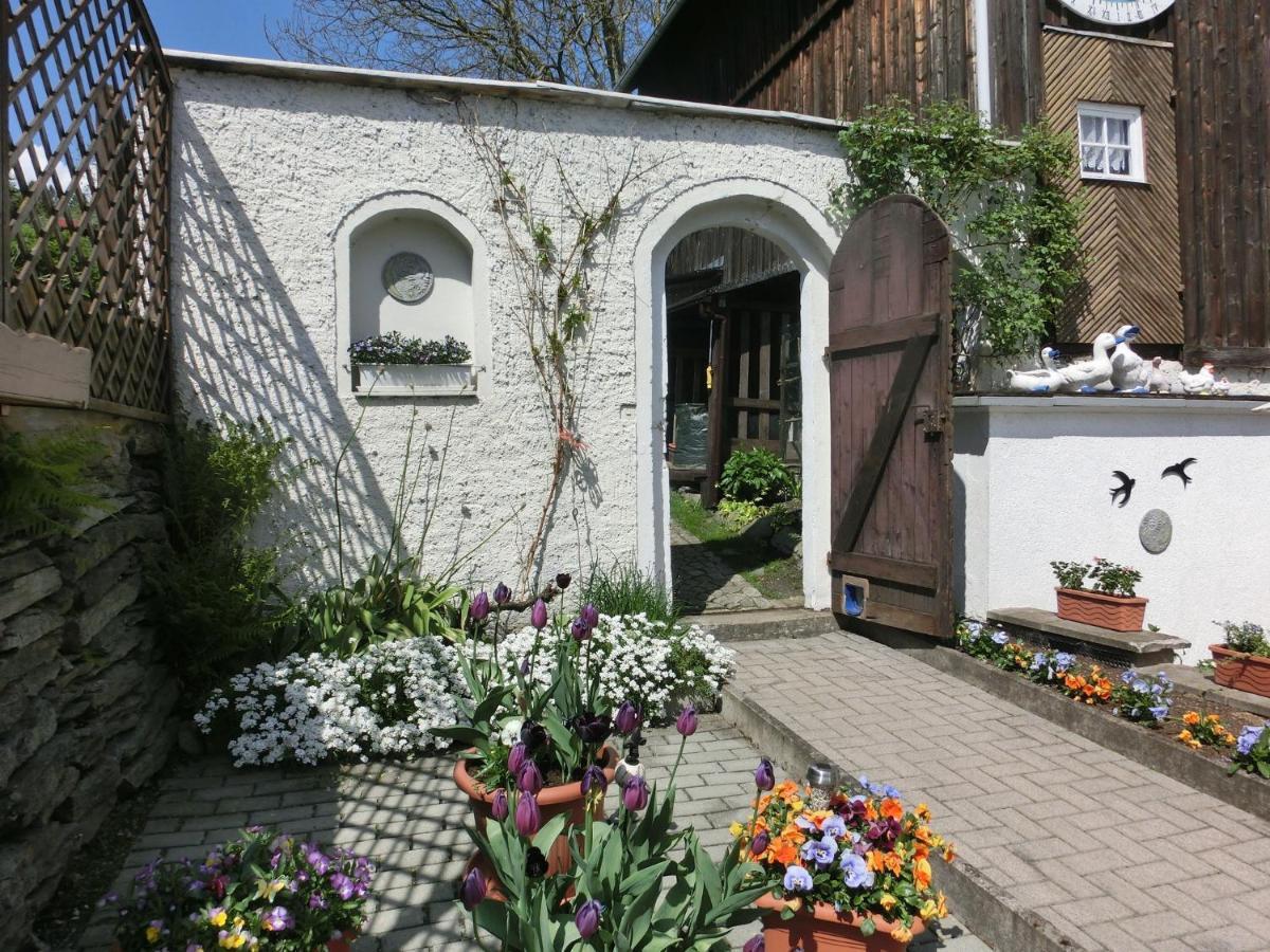 Apartment In Thuringian Forest With Garden Schwarzatal ภายนอก รูปภาพ